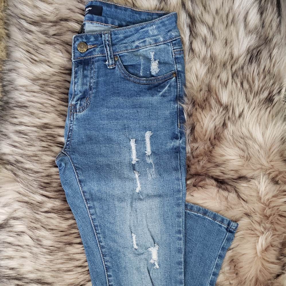 Ripped Skinny Jeans
